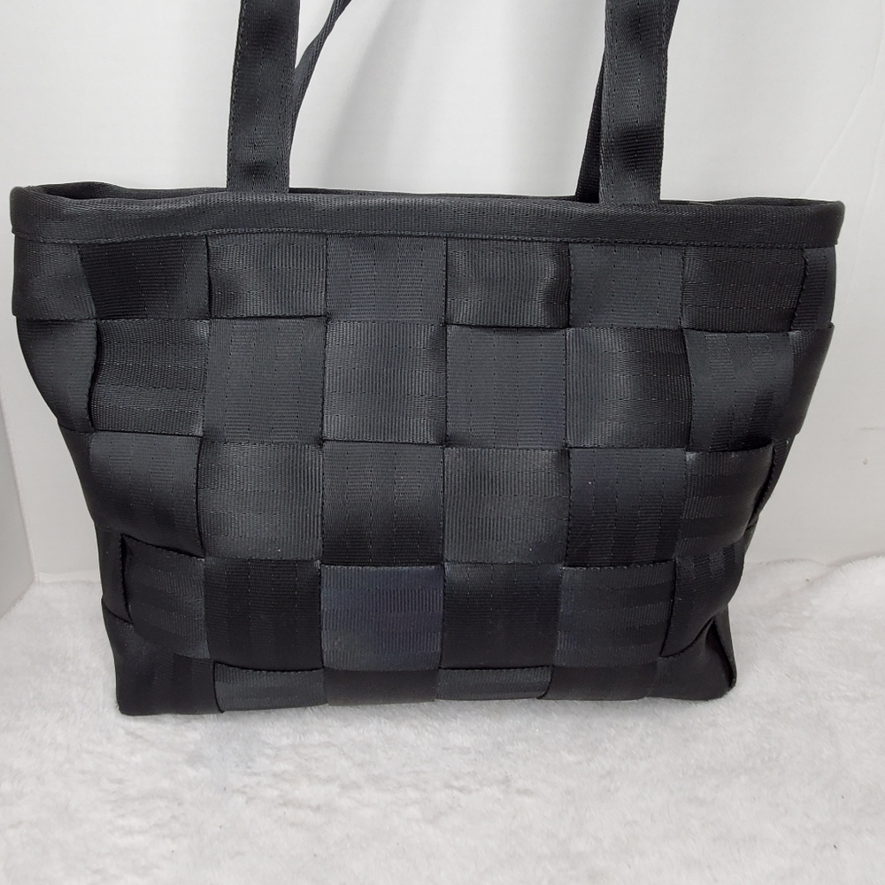 Harveys Black Seatbelt shoulder Bag